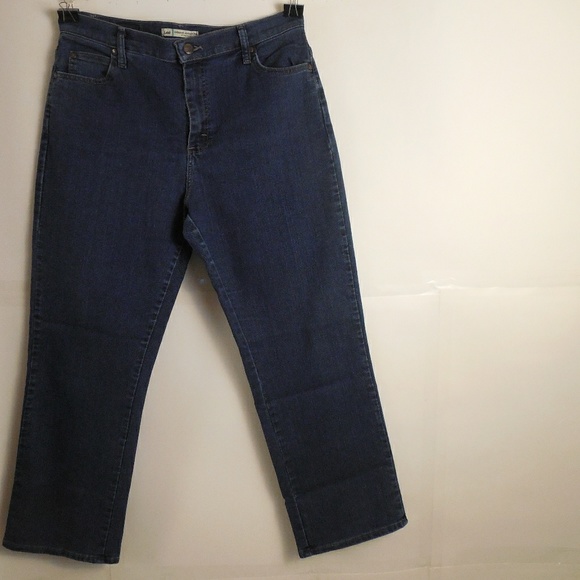 Lee Denim - 4269....Lee Straight leg Jeans Size 14P